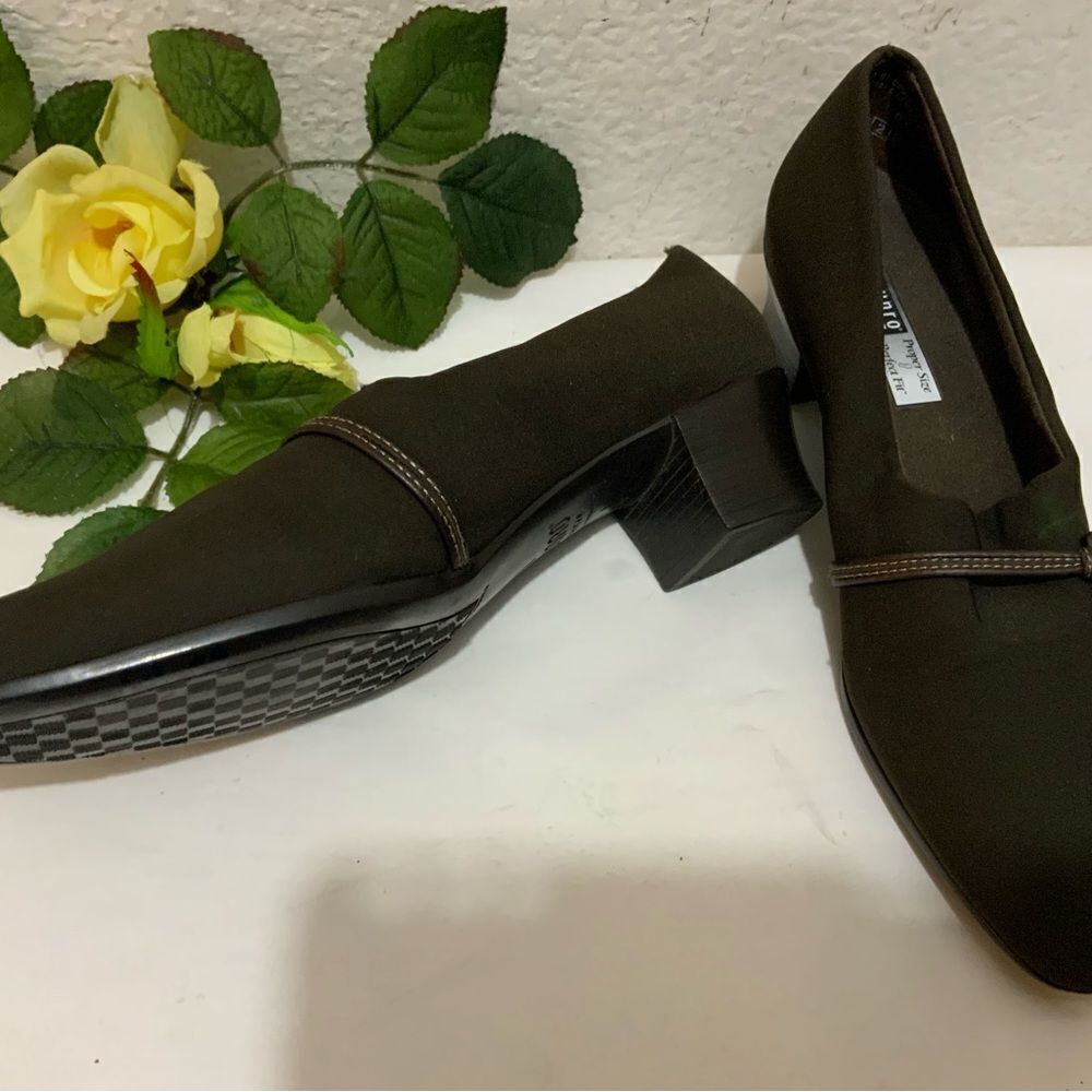 Munro American Brown Dress Casual Slip On Block Heel Shoes Women's 7.5 N